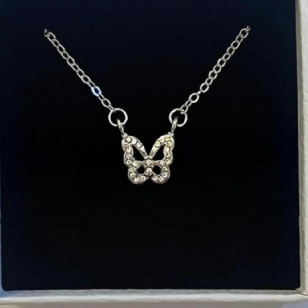 Rhinestone Butterfly Pendant Necklace silver